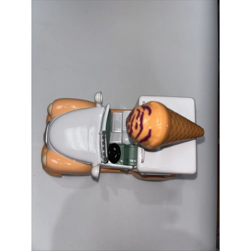 Chevron Summer Scoop 2003 Ice Cream Truck model 9934 Vintage